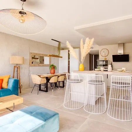 3 Chambres, Vue Mer, Piscine, Parking Holiday home