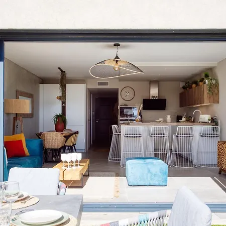 3 Chambres, Vue Mer, Piscine, Parking Holiday home